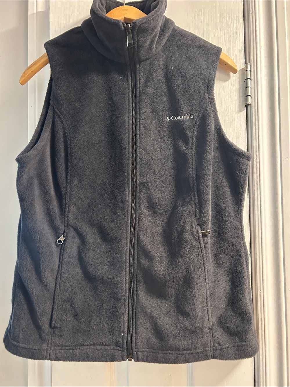 Columbia Women's Charcoal Gray : Fleece Vest - Zip Front Sleeveless